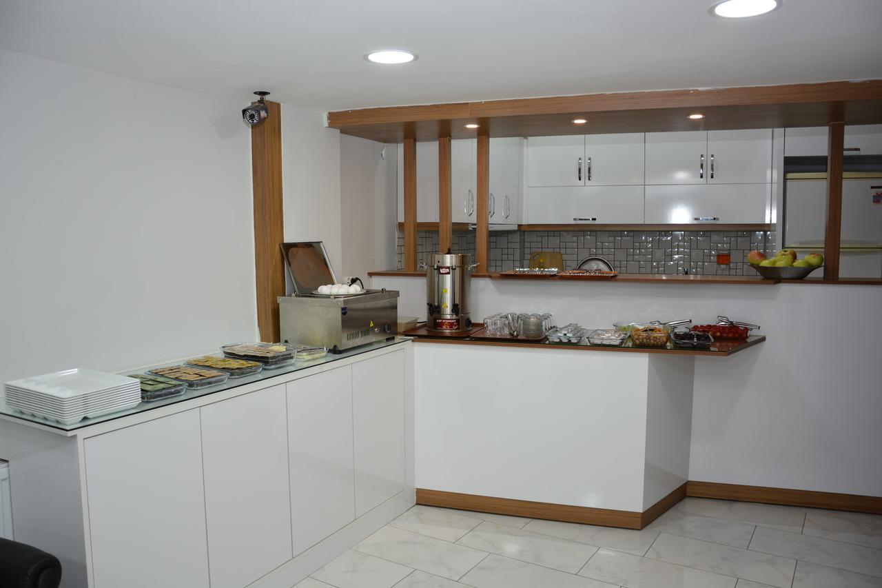 איספרטה Hotel Altug מראה חיצוני תמונה
