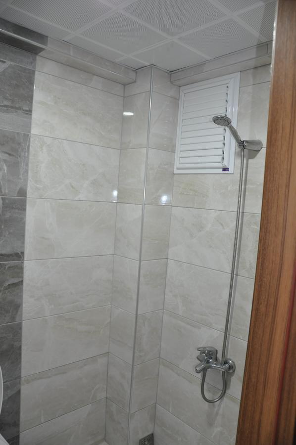 איספרטה Hotel Altug מראה חיצוני תמונה